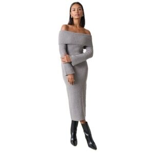 Elegant Gray Off-Shoulder Maxi Dress